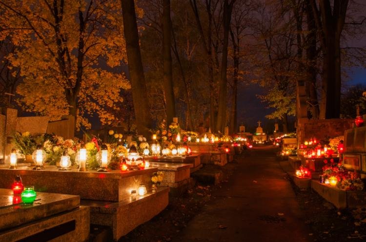 all-saints-day-in-poland