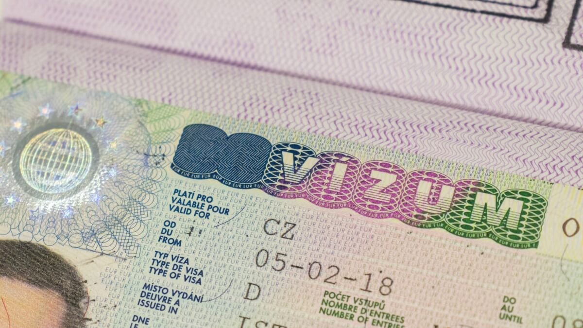 czechia-does-not-recognise-new-vietnamese-passports-news-atoz