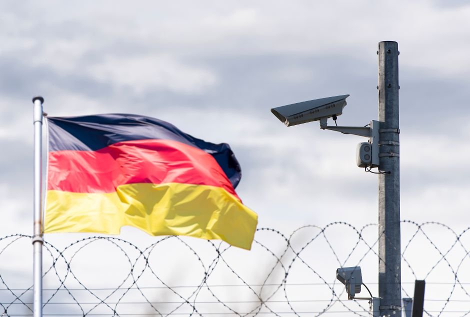 german-and-dutch-border-police-to-collaborate-amid-new-netherlands-border-controls.jpg