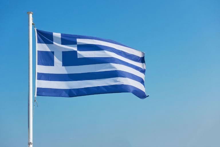 greece-over-270000-residence-permit-applications-are-still-pending.jpg