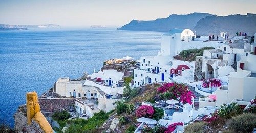 greece-set-to-reopen-to-tourists-on-may-14