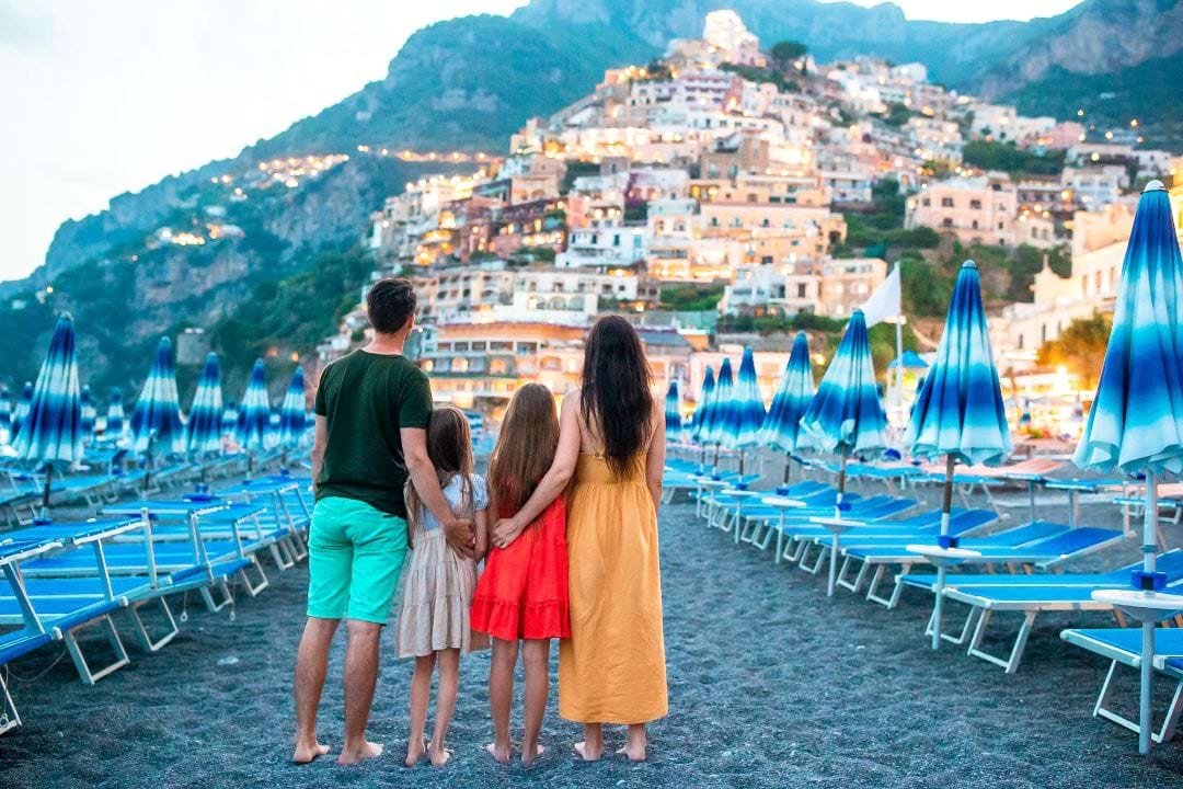heatwave-travel-precautions-how-to-stay-safe-while-exploring-europe heatwave-travel-precautions-how-to-stay-safe-while-exploring-europe