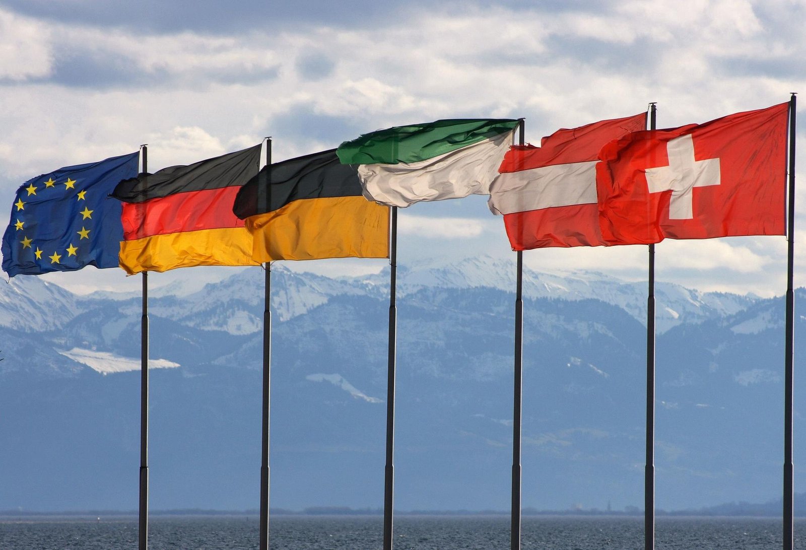schengen-countries-that-revised-residence-permit-rules-in-2024-a-recap.jpg schengen-countries-that-revised-residence-permit-rules-in-2024-a-recap.jpg